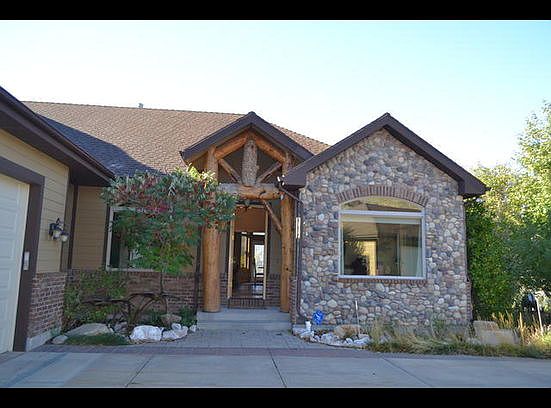 1st image of 3142 Davis Dr
