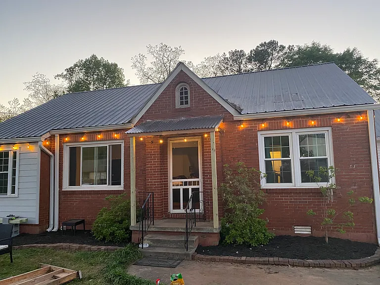857 N Clayton St — Photo 9