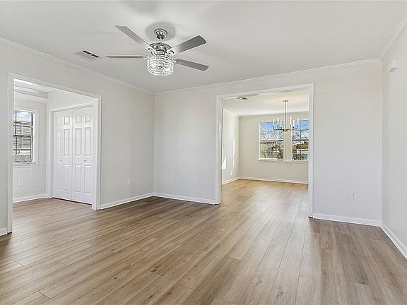 4th image of 5517 Eads St