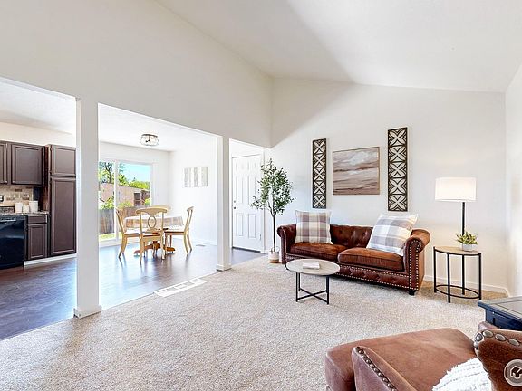 3rd image of 664 19th St SW