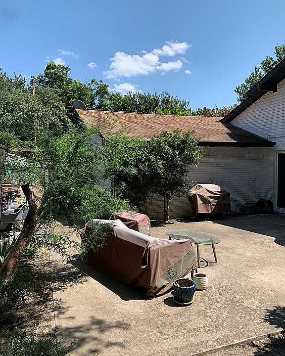2nd image of 10726 Cox Ln
