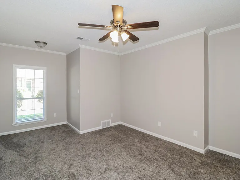607 Ashley Glen Cir E — Photo 11