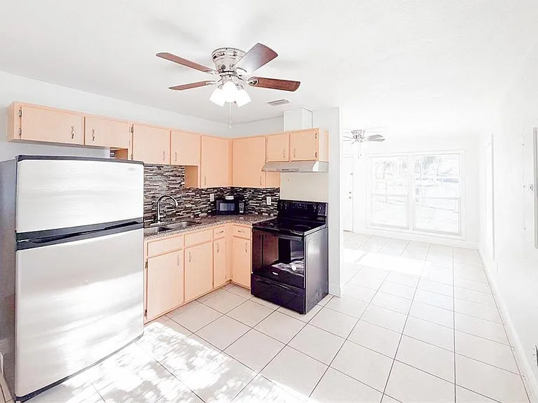 407 W Bella Vista St — Photo 6