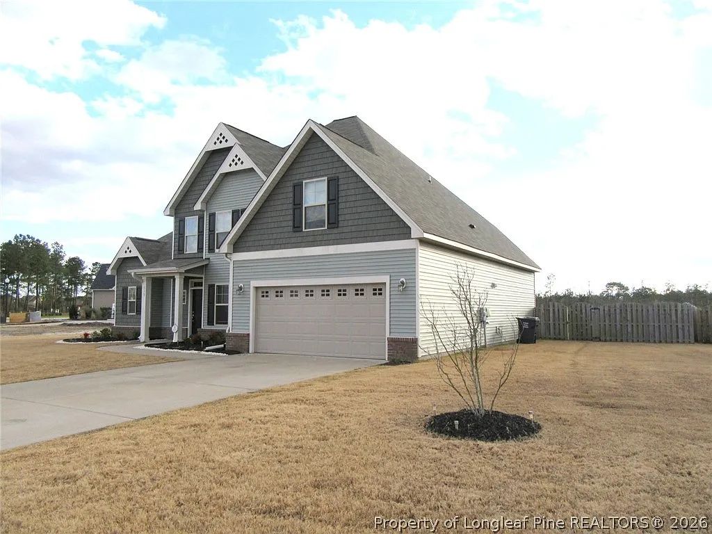 4 bed, 3.5 bath, 3190 sqft, $2,500 — Photo 3