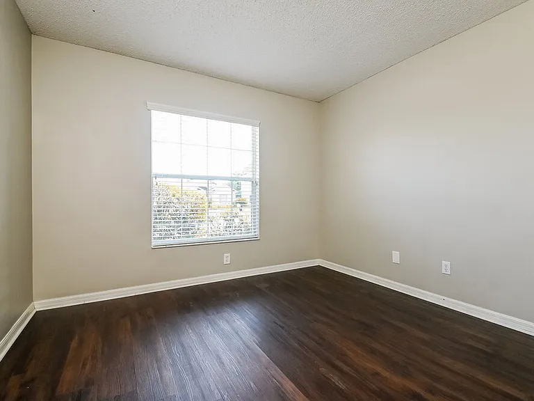 12845 Longcrest Dr — Photo 16