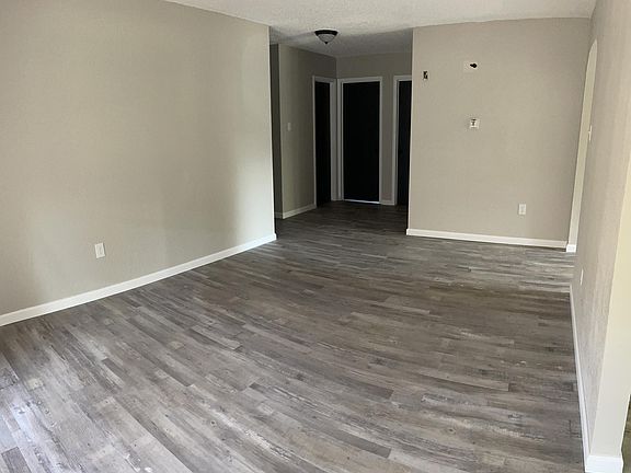 5th image of 4505 Colby Dr