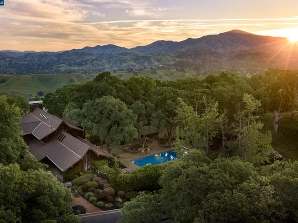 289 Castle Crest Rd, Alamo, CA 94507