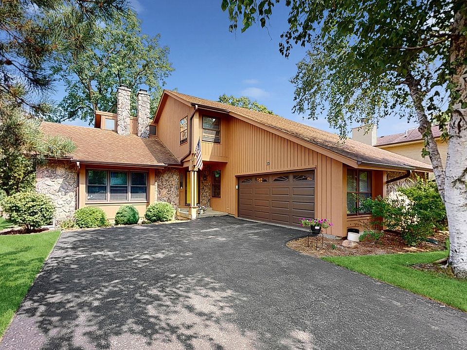 1st image of 393 White Oak Ct