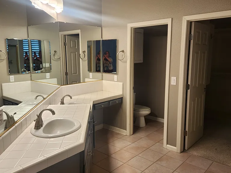 4742 Village Green Pkwy — Photo 23