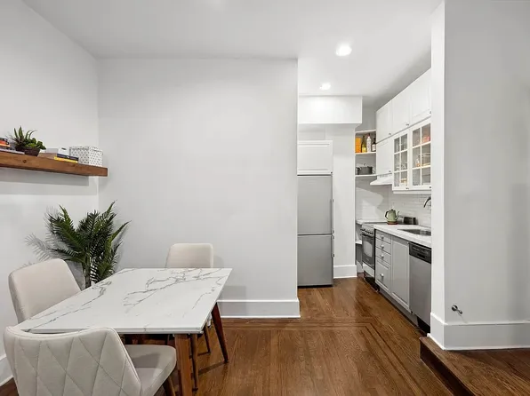 126 East 30th Street image 3 of 7