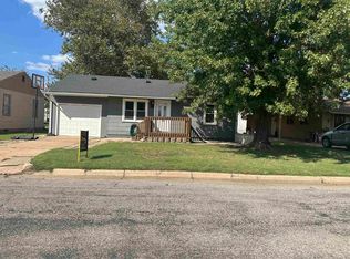 518 Holmes St, Kiowa, KS 67070