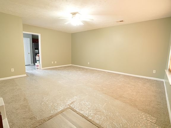 4th image of 145 Berele Shepsele Ln E