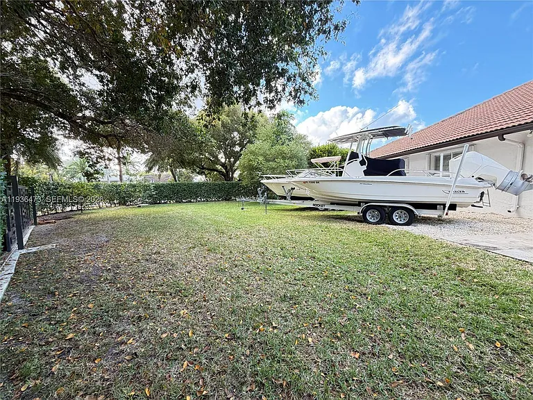 13105 Biscayne Island Ter — Photo 53