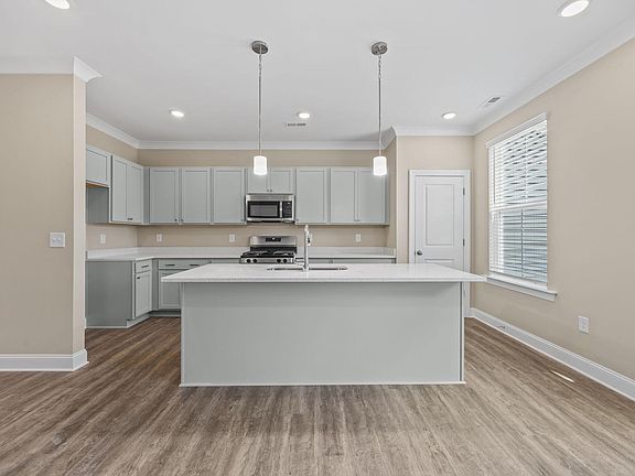 4th image of 141 Pearl St #9