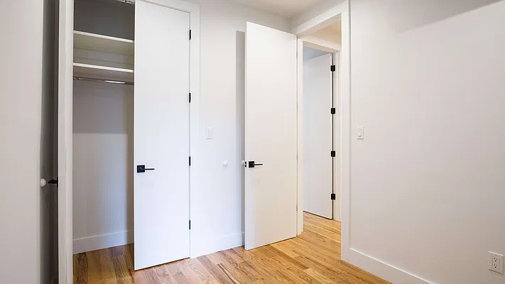 Rented by Nooklyn NYC LLC | media 32