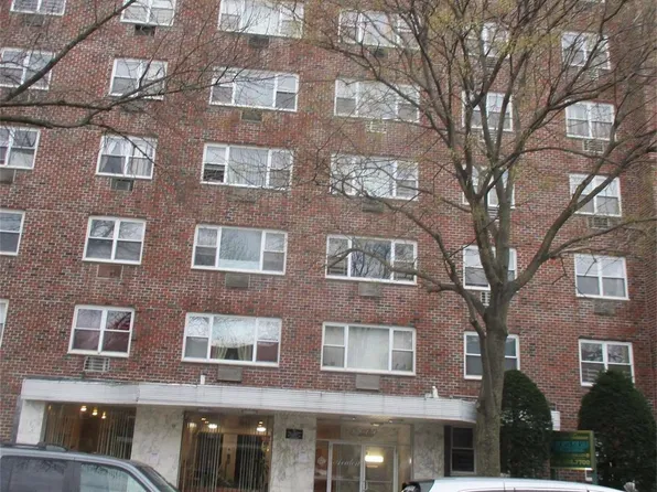 89-00 170th #8N, Jamaica, NY 11432