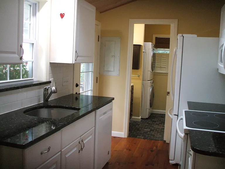 82 Narragansett Ave W #1 — Photo 4