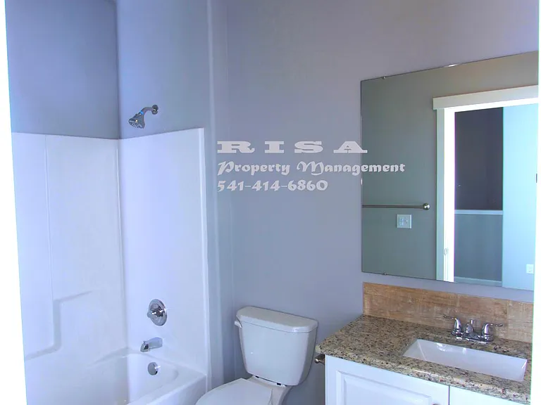 4185 Lancaster Dr NE — Photo 23