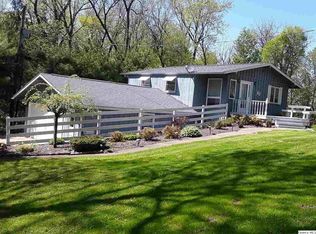 12 Hillcrest Hts, Hamilton, IL 62341