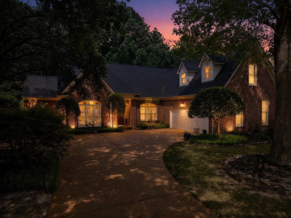 1st image of 2142 Lake Page Dr