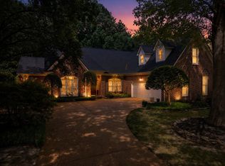 2142 Lake Page Dr, Collierville, TN 38017