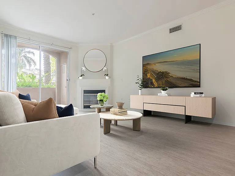 Allure at Scripps Ranch — Photo 18
