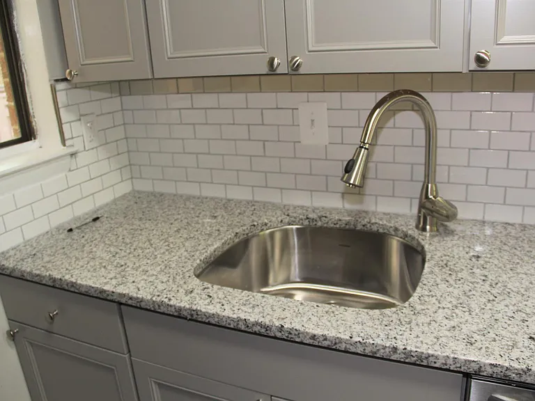 218 Centre Ave — Photo 24