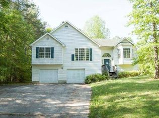 110 Sandhil Shdy Grv Rd, Carrollton, GA 30116