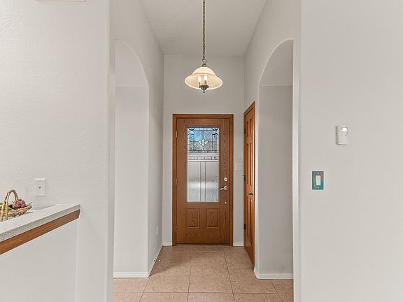 5th image of 6702 Oersted Rd NE