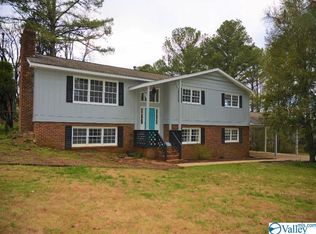 3104 Edgewood Dr, Scottsboro, AL 35769