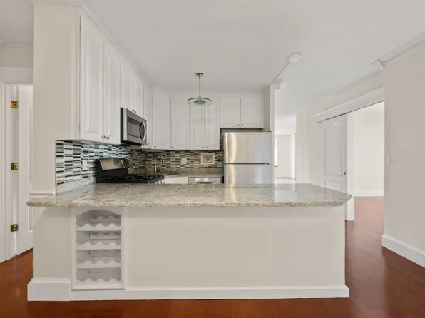 85 E India Row APT 10G, Boston, MA 02110