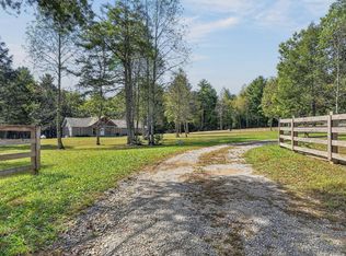 4282 Standing Rock Rd, Jamestown, TN 38556