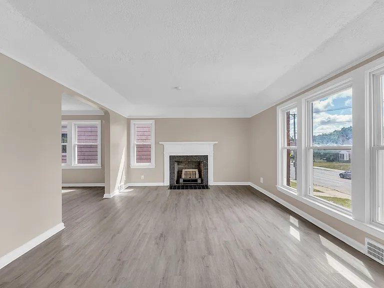 13613 Cedar Rd — Photo 5
