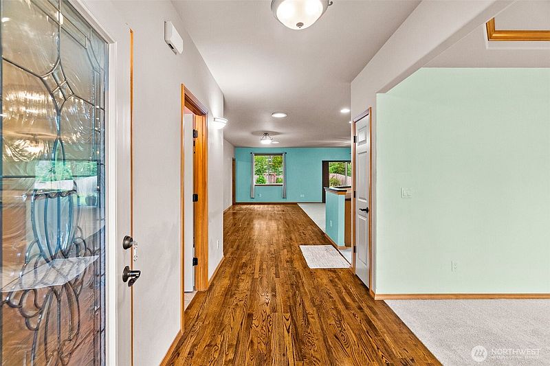 5th image of 4105 61st Ct. Street