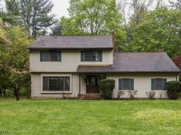 92 Welshs Ln, Franklin Twp., NJ 08873