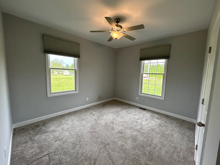 866 SE Santee Dr — Photo 36