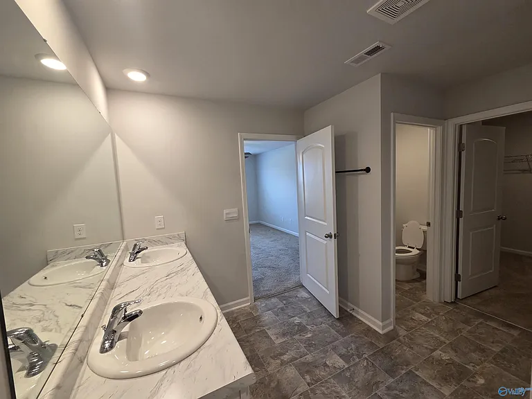 147 Tobin Ln — Photo 8