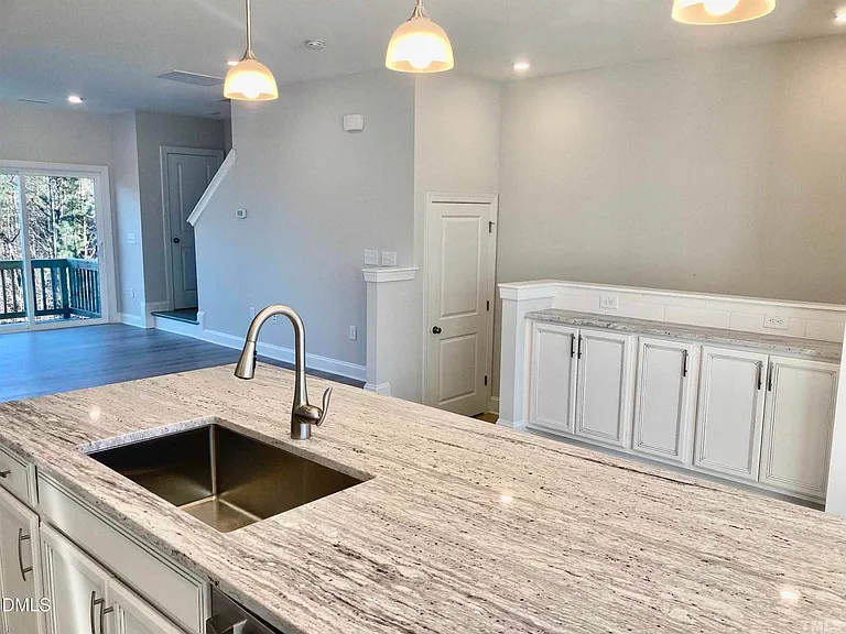 1113 Falling Rock Pl — Photo 3