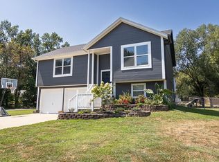 302 N Main St, Archie, MO 64725