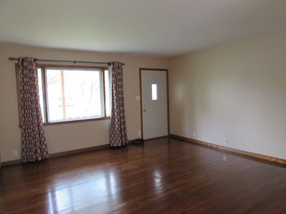 2nd image of 1717 Oakwood Ave