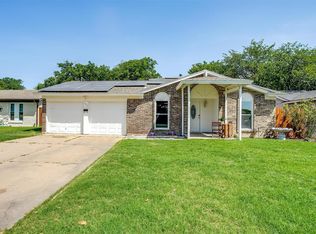 1791 Americana Blvd, Blue Mound, TX 76131