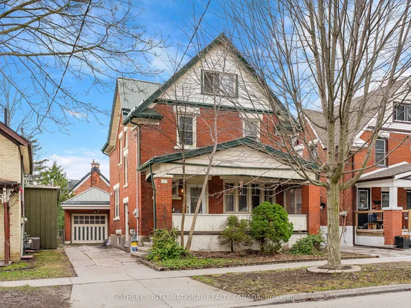 327 Park St, Kitchener, ON N2G 1N2