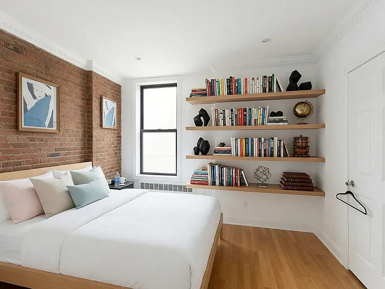244 E 78th St #3B — Photo 3