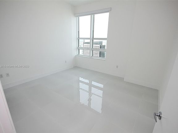 5th image of 950 Brickell Bay Dr APT 5208