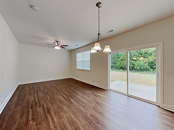 5th image of 440 Bluewater Dr