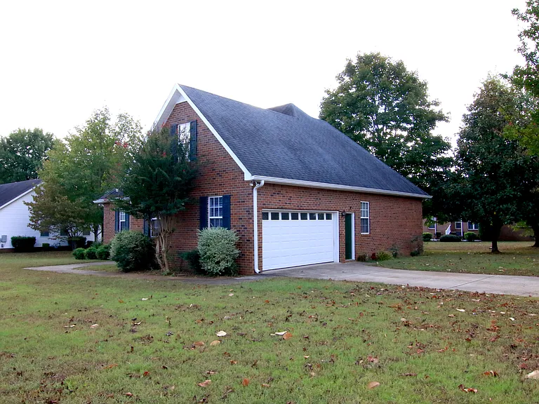2123 Moonlite Ct — Photo 1