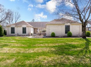 2877 Shadywood Dr, Troy, MI