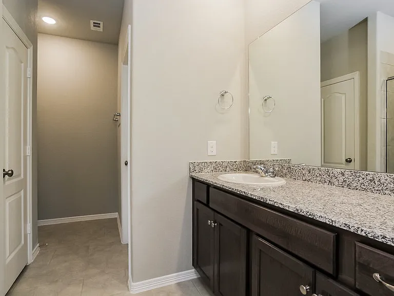25726 Northpark Palm Dr — Photo 12