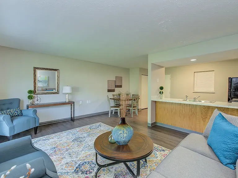 Hilltop Ridge Apartments — Photo 5