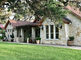 172 Post Oak Trl, Inez, TX 77968